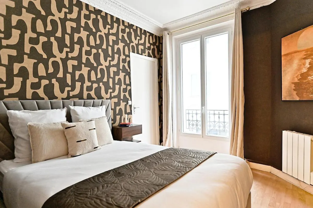 Beautiful Bright Apartment In París
