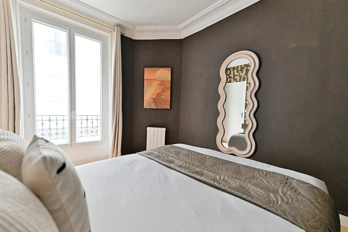 Beautiful Bright Apartment In París