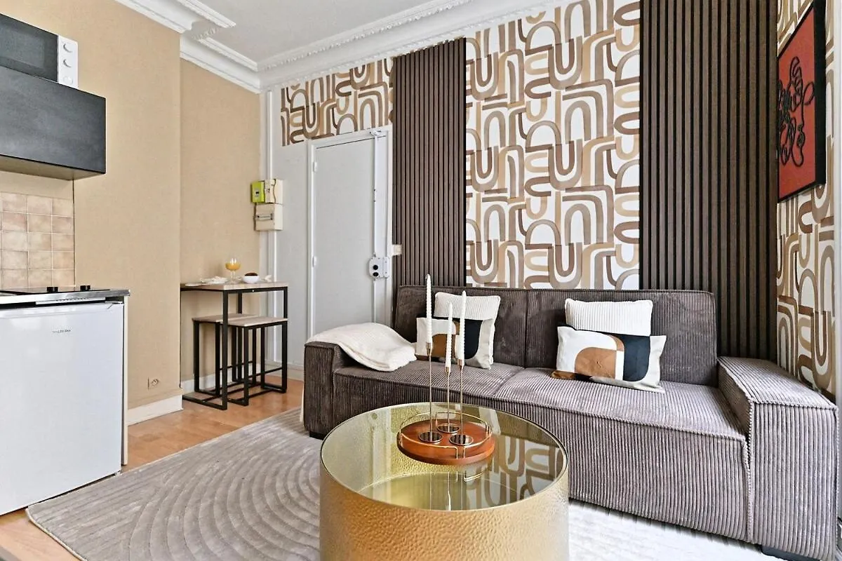 Beautiful Bright Apartment In París 0*,  Francia